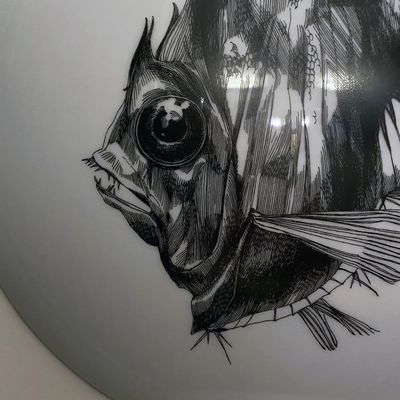 Jeu de lumière et poisson sur un mur habillé de Convexity. Objets d'art et porcelaines @catherine.gran

🇬🇧 Strange animals on a wall dressed in Convexity. 

#catherinegran #wallpaper #design #designer #interiordesign #interiordecoration #interiorinspiration #inspiration #homedecoration #interiorarchitecture #architecture #indianink #drawing #luxurylifestyle  #luxurydesign #luxurydesigner #convexity #poisson